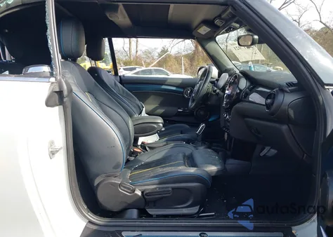 2023 Mini Convertible Cooper S z USA, uszkodzony, nr VIN WMW43DL04P3P73815